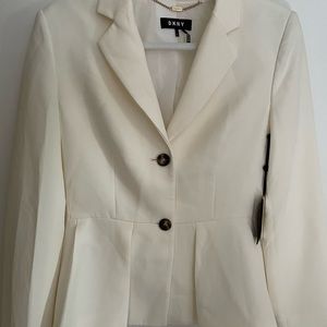 Beautiful brand new DKNY blazer, cream color size 4